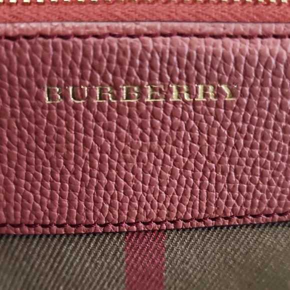 Burberry Haymarket Check Crossbody Clutch Bag with Coral Pink Leather Trim - Picture 3 of 9